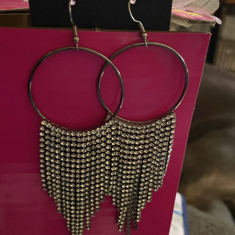 Jewelry - Picture 4 of 4